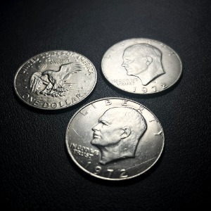 비앤비매직(BNBMAGIC) - 락킹트리오 코인 아이젠아워(Locking Trio Coin by MLCRAFT)[동전마술/트릭코인]